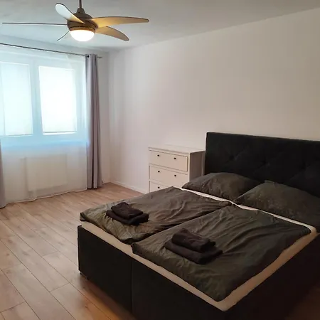 Apartman 2 Apartment, Near Oc Galeria, Petrzalka *